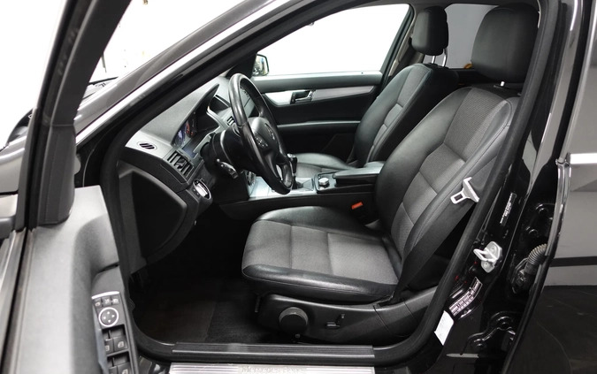 Mercedes-Benz Klasa C cena 39900 przebieg: 270616, rok produkcji 2010 z Dziwnów małe 667